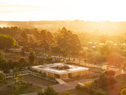 Casa Tupin / BLOCO Arquitetos - Imagen 34 de 47