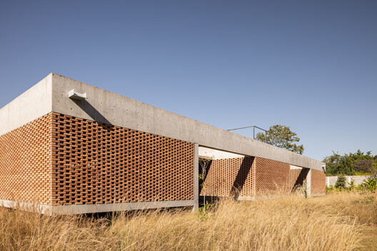 Casa Tupin / BLOCO Arquitetos - Imagen 11 de 47