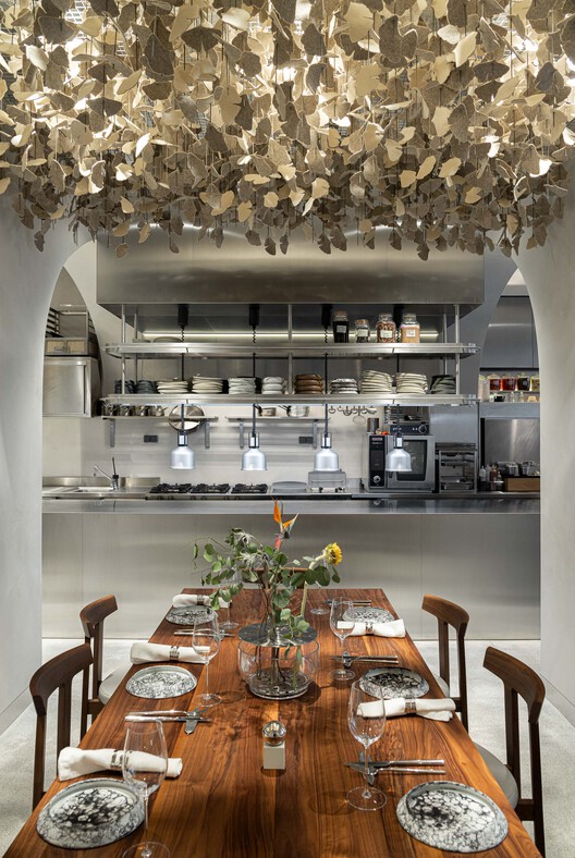The Capsule Neo-Bistro / Atelier Réalité - Fotografia de Interiores, Cozinha, Iluminação, Cadeira