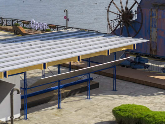 Floating Cabin / Atelier Wen'Arch - Exterior Photography, Beam, Steel