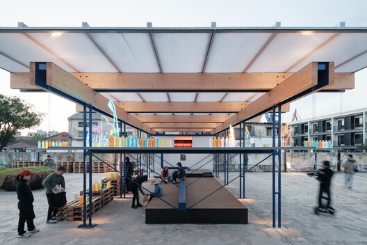 Floating Cabin / Atelier Wen'Arch - Exterior Photography