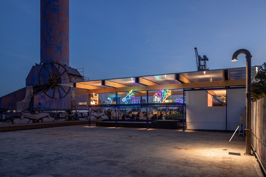 Floating Cabin / Atelier Wen'Arch - Image 21 of 37