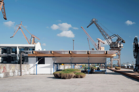 Floating Cabin / Atelier Wen'Arch - Image 22 of 37