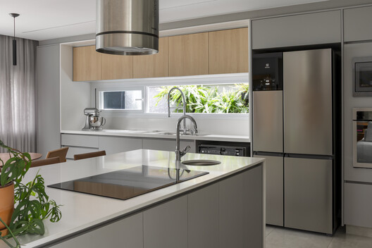 Cube House / Estúdio Convexo Arquitetura Cube House / Estúdio Convexo Arquitetura - Interior Photography, Kitchen, Countertop, Wood, Lighting