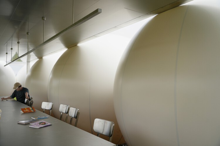 Instalación en la nube/Práctica de la Tierra + Estudio de incrementos: fotografía e iluminación de interiores