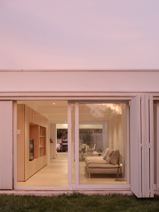 Casa el Aromo / Duarte Fournies Arquitectos - Fotografía interior, Madera, Puerta