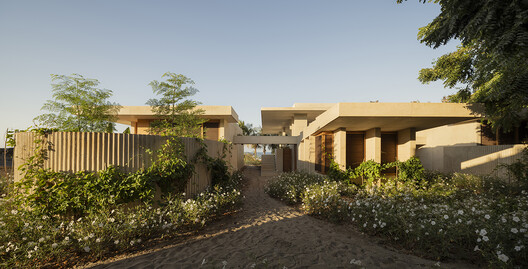 Casa Ohana / Vertebral - Exterior Photography