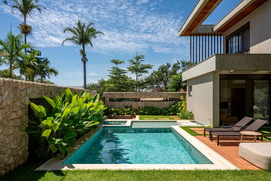 MFGT House / Juliana Martins Arquitetura MFGT House / Juliana Martins Arquitetura - Exterior Photography, Garden, Courtyard