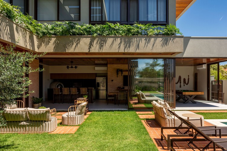 Residência MFGT / Juliana Martins Arquitetura - Imagem 7 de 24