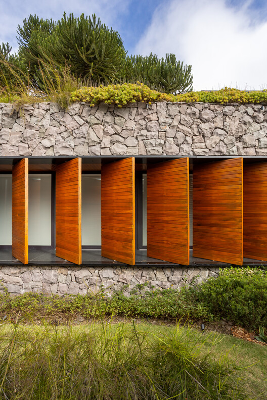 Casa LG / Oficina Conceito Arquitetura - Fotografía exterior, Jardín