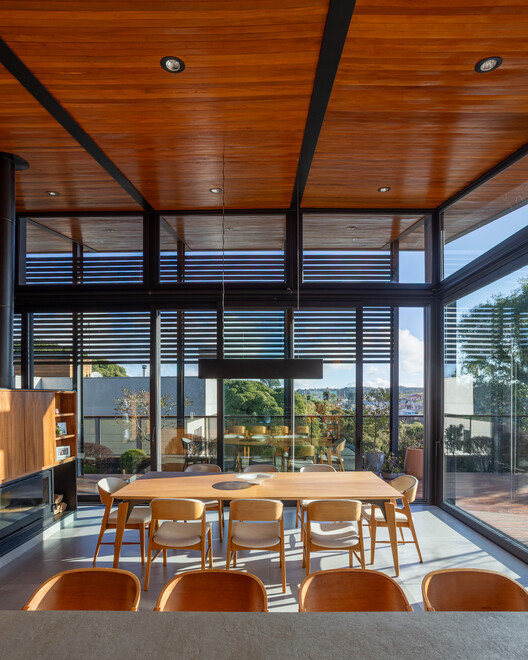 Casa LG / Oficina Conceito Arquitetura - Fotografía interior, Comedor, Madera, Sillas