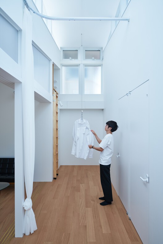 Sandwich House / NoMaDoS - Image 8 of 20