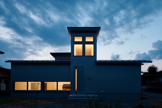 Sandwich House / NoMaDoS - Exterior Photography