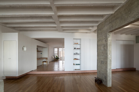 Nine Stunning Renovated Apartments in Oscar Niemeyer-Designed Buildings - Image 9 of 10