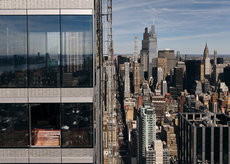 Meganom Nears Completion of 262 Fifth Avenue Residential Skyscraper in New York City - Image 4 of 17