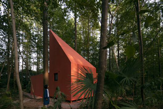 Red Cabin / Wiki World + Advanced Architecture Lab - Exterior Photography