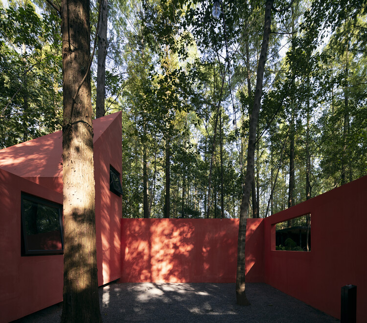 Red Hut/Wiki World + Laboratorio de Arquitectura Avanzada-Fotografía exterior