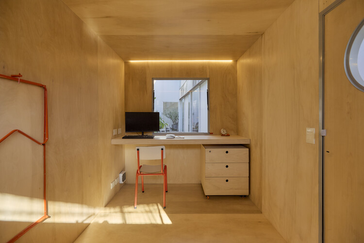 Oficina móvil/Estudio Walrus: fotografía de interiores, cocina, madera