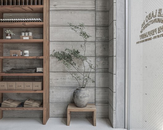 Le Labo Daikanyama / Schemata Architects + Jo Nagasaka - Interior Photography, Wood, Shelving