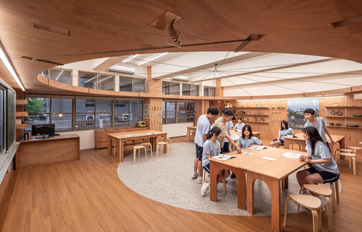 Qingshan Forest Junior High School Classroom / 317designstudio - Image 7 of 34