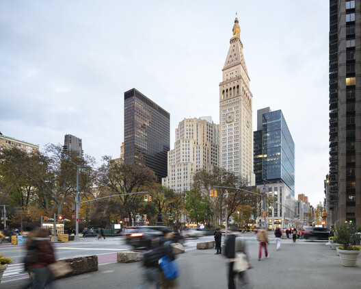 “Coming Together” Exhibition in Washington Explores Post-Pandemic Transformations of Community and Public Spaces “Coming Together” Exhibition in Washington Explores Post-Pandemic Transformations of Community and Public Spaces - Image 3 of 23