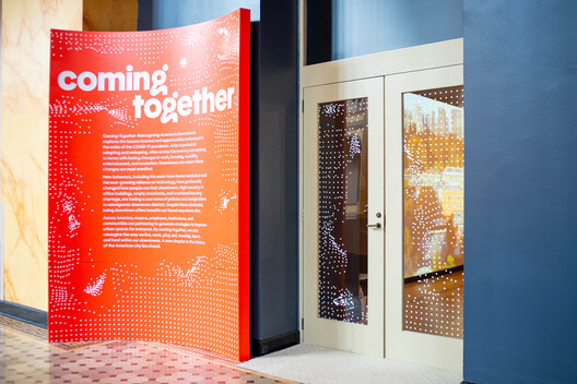 “Coming Together” Exhibition in Washington Explores Post-Pandemic Transformations of Community and Public Spaces “Coming Together” Exhibition in Washington Explores Post-Pandemic Transformations of Community and Public Spaces - Image 16 of 23