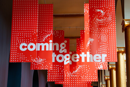 “Coming Together” Exhibition in Washington Explores Post-Pandemic Transformations of Community and Public Spaces “Coming Together” Exhibition in Washington Explores Post-Pandemic Transformations of Community and Public Spaces - Image 14 of 23