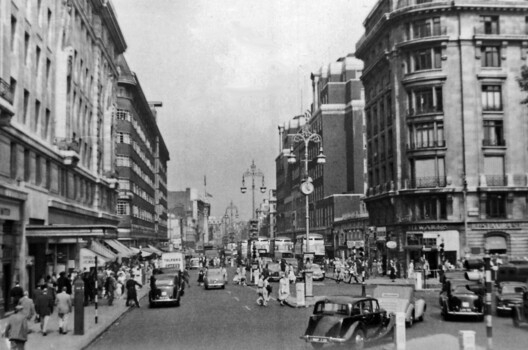 From London to Houston: Four Ongoing Pedestrianisation Initiatives Shaping More Walkable Cities - Image 4 of 17