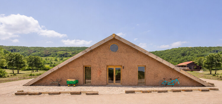 Alojamiento Fairy Cottage / Maden Group - Imagen 2 de 25