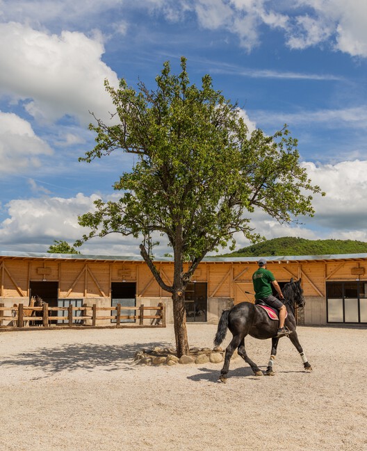 Alojamiento en Fairy Cottage / Maden Group - Fotografía exterior