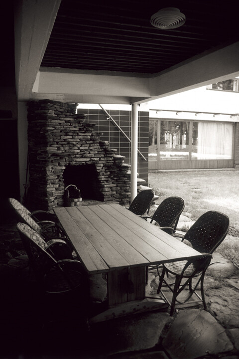 The Long Table as a Spatial Protocol: Designing Conditions for Gathering and Pause - Image 17 of 27