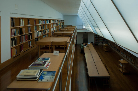 The Long Table as a Spatial Protocol: Designing Conditions for Gathering and Pause - Image 15 of 27