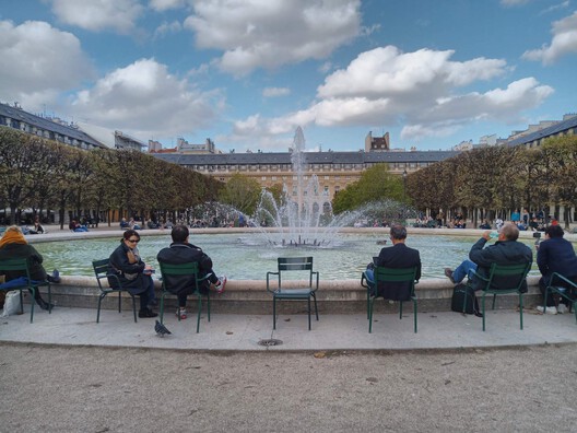 Who Owns Public Space? Three Active Models of Shared Management Shaping Urban Commons in Europe and New York Who Owns Public Space? Three Active Models of Shared Management Shaping Urban Commons in Europe and New York - Image 3 of 21