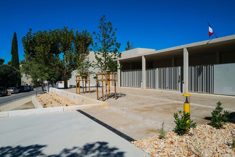 Complejo Escolar Paul Doumer / AT archites - Imagen 6 de 14