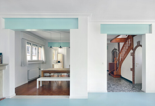 Meandering Furniture Villa Renovation / Atelier Tom Vanhee - Interior Photography, Kitchen, Wood, Lighting, Door, Glass