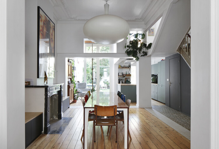 Brussels Dual Residence / Atelier Tom Vanhee - Interior Photography, Refurbishment, Lighting, Table, Chair