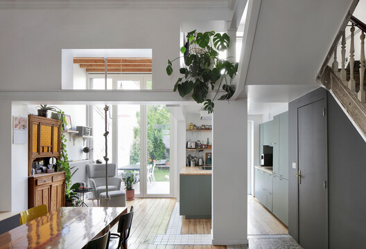Brussels Dual Residence / Atelier Tom Vanhee - Interior Photography, Kitchen, Wood, Lighting, Countertop, Chair, Table