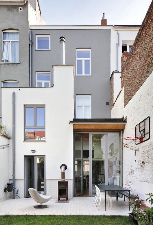 Brussels Dual Residence / Atelier Tom Vanhee - Interior Photography, Door, Concrete, Balcony