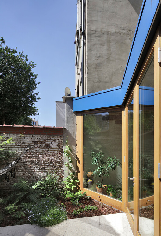 Butterfly Townhouse / Atelier Tom Vanhee - Exterior Photography, Wood, Concrete
