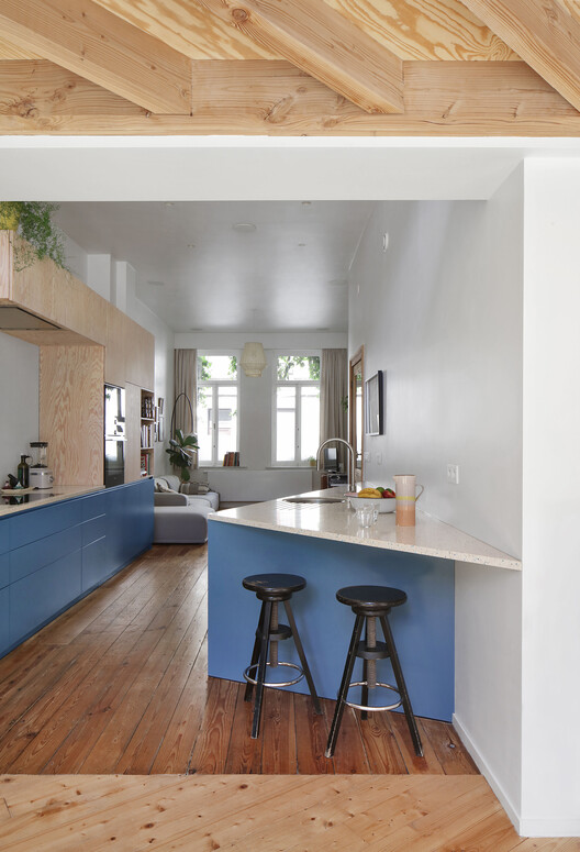 Butterfly Townhouse / Atelier Tom Vanhee - Interior Photography, Kitchen, Countertop, Wood, Lighting, Chair, Table