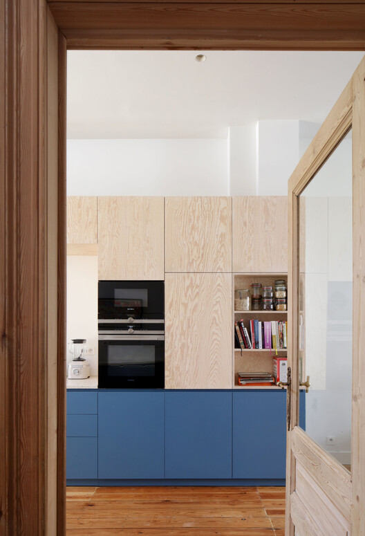 Butterfly Townhouse / Atelier Tom Vanhee - Interior Photography, Kitchen, Wood, Door, Shelving