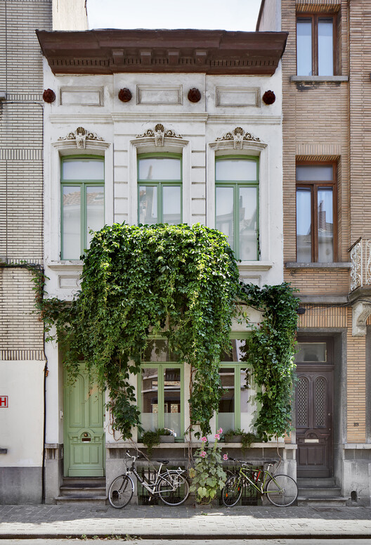Butterfly Townhouse / Atelier Tom Vanhee - Exterior Photography, Windows, Facade, Balcony