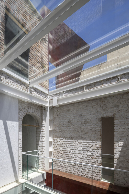 The Poet's House / Next Office–Alireza Taghaboni - Image 4 of 28