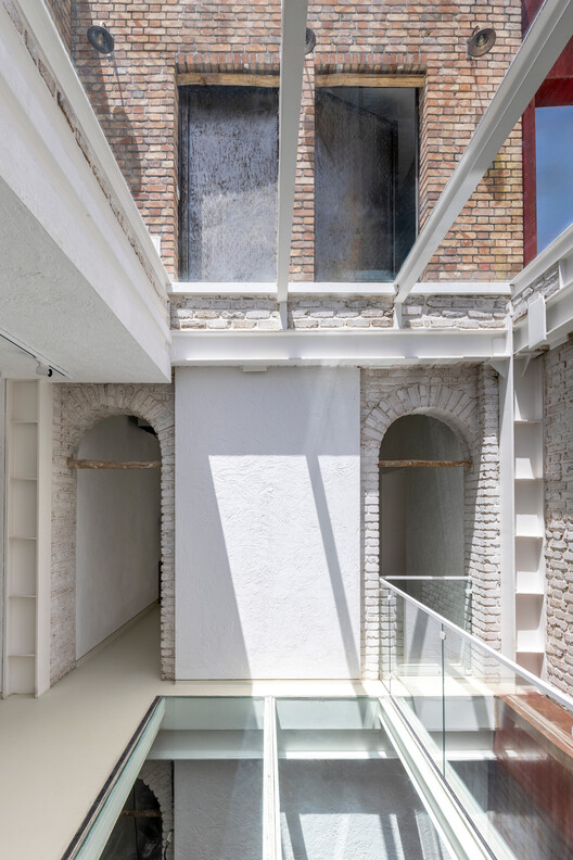 The Poet's House / Next Office–Alireza Taghaboni - Image 11 of 28