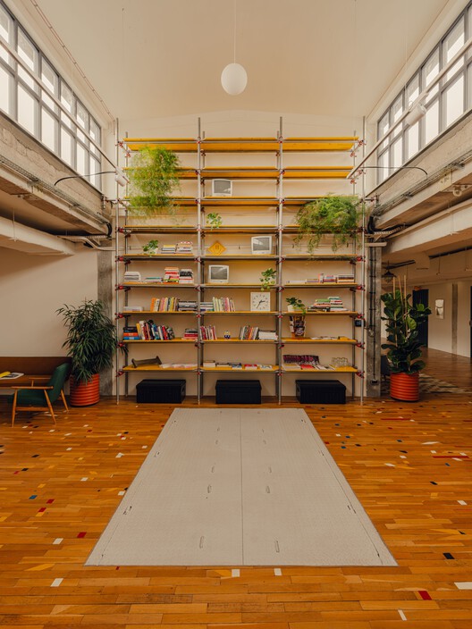 Non-Commercial Cultural Hub / IPA Filip Kozarski - Interior Photography, Wood, Shelving