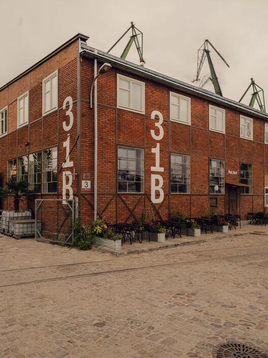 Non-Commercial Cultural Hub / IPA Filip Kozarski - Exterior Photography