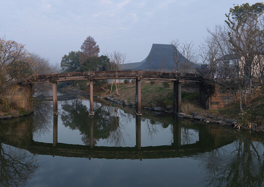 Porcelain Source Museum / Atelier Deshaus - Exterior Photography, Waterfront
