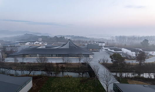 Porcelain Source Museum / Atelier Deshaus - Image 18 of 28