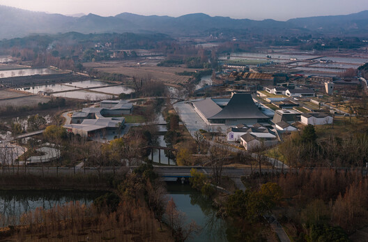 Porcelain Source Museum / Atelier Deshaus - Image 6 of 28