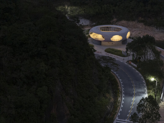 Resting Loop with Views / HCCH Studio - Image 38 of 55